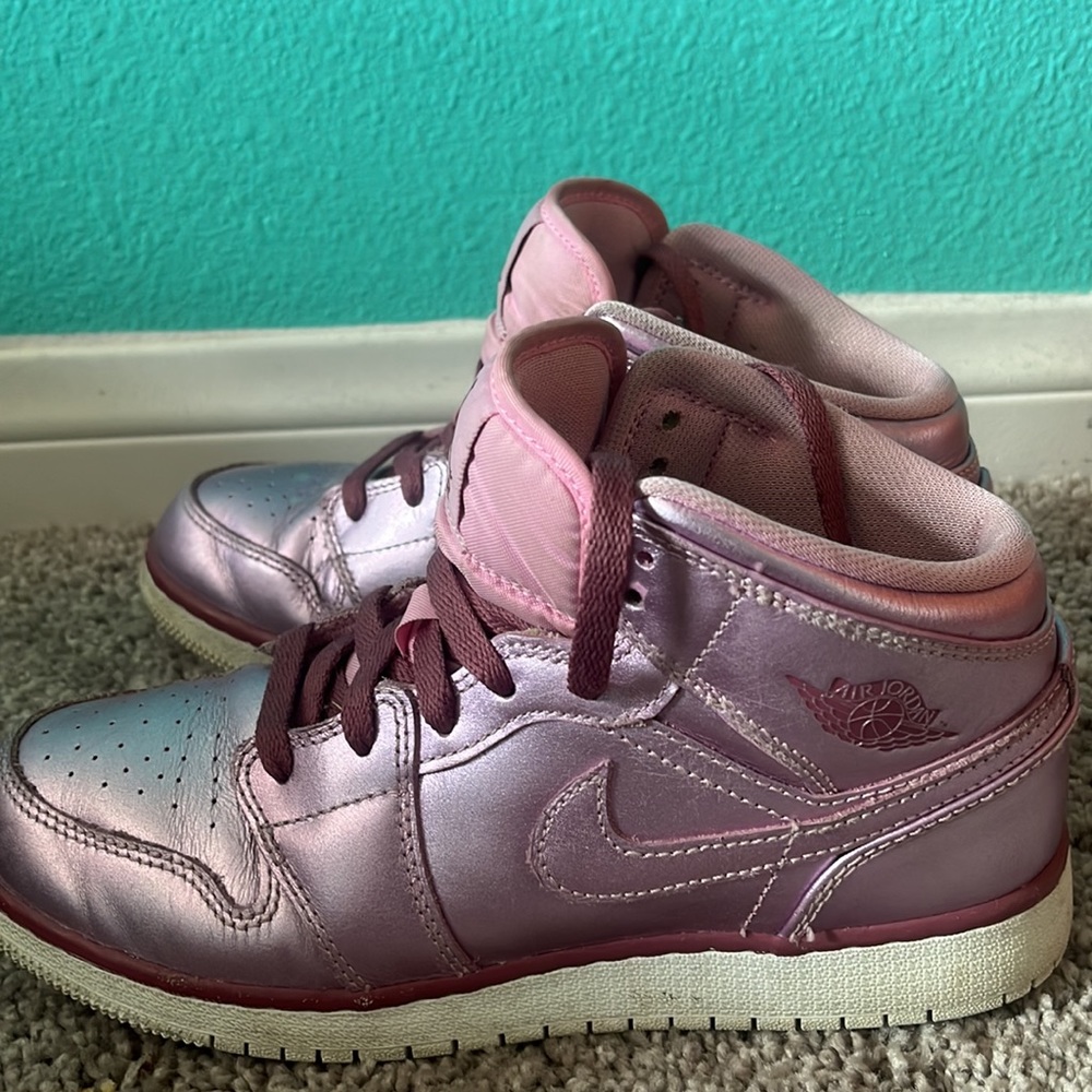 Nike air jordan’s 1 mid pink rise